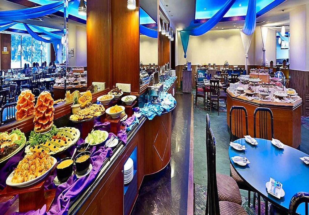 Berjaya Penang Hotel Джордж Таун Екстериор снимка