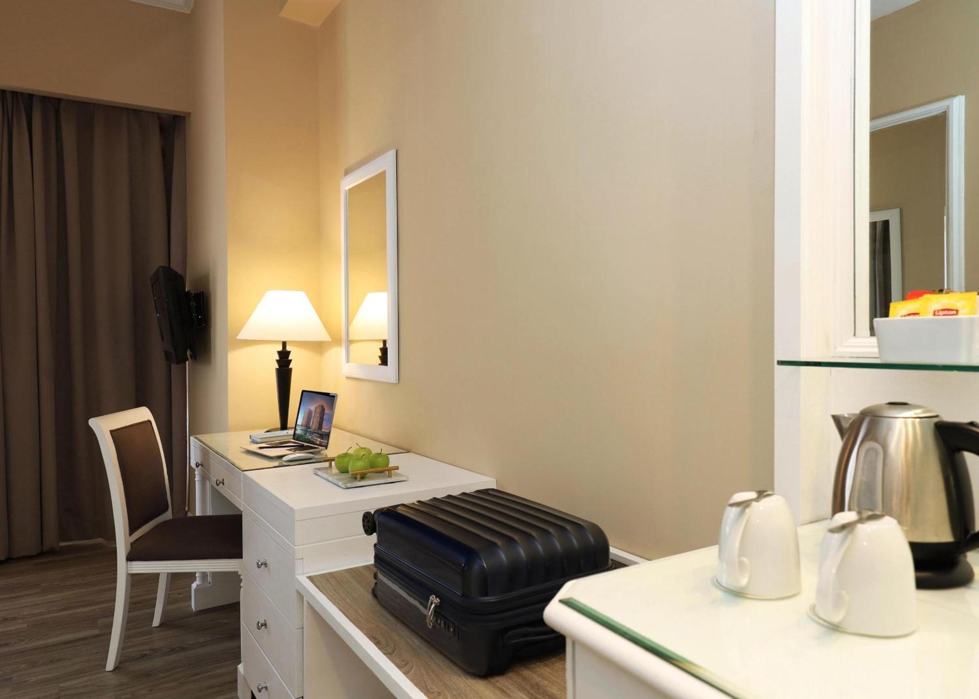 Berjaya Penang Hotel Джордж Таун Екстериор снимка