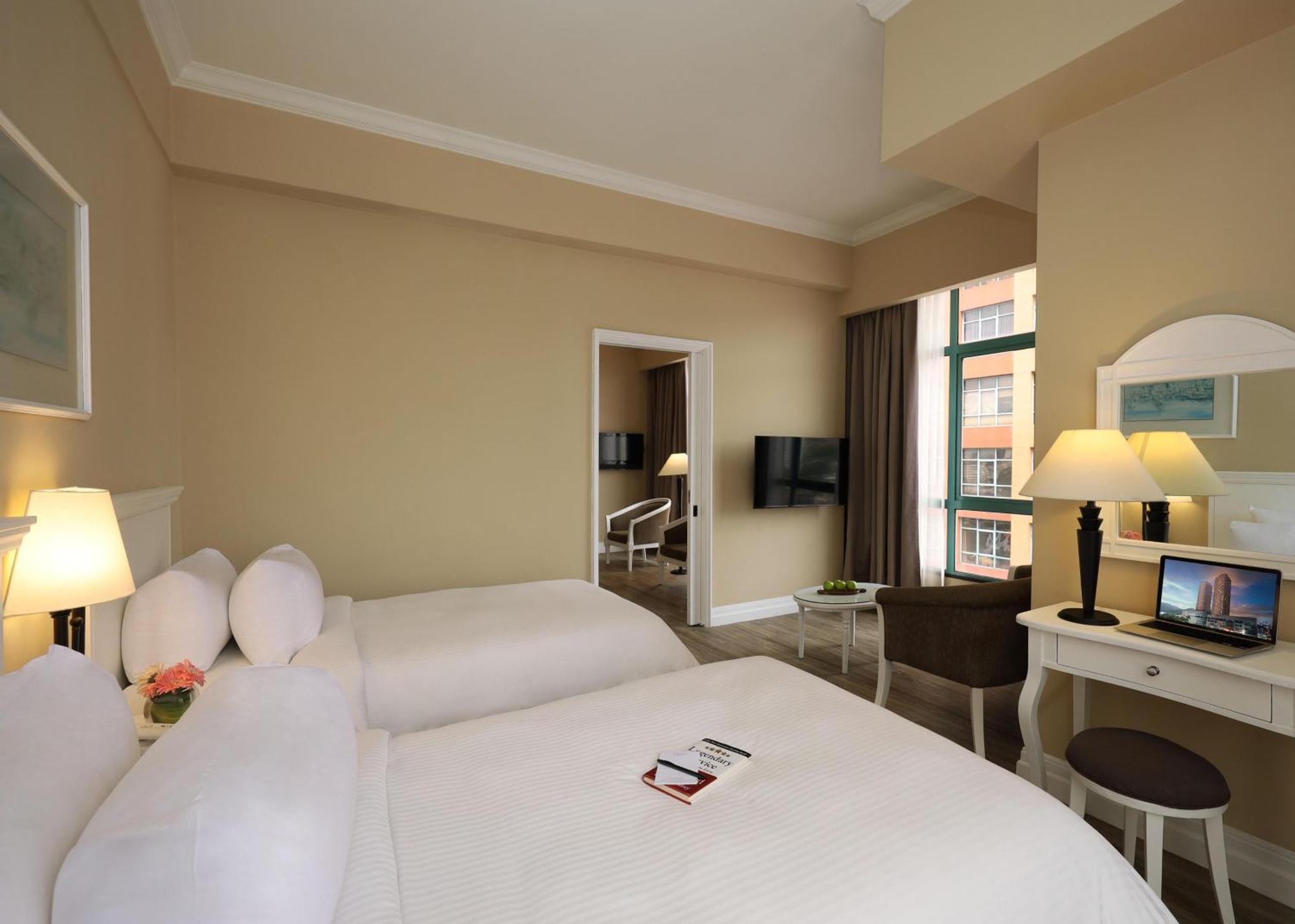 Berjaya Penang Hotel Джордж Таун Екстериор снимка